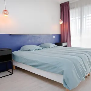 Appartement Grand Avec Climatisation, Balcon Proche Gare Centre